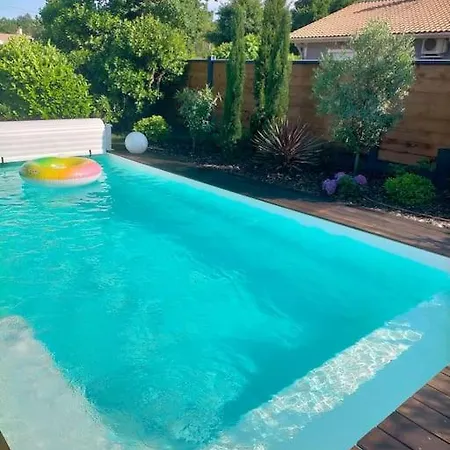 Maison Familiale Avec Piscine 度假居