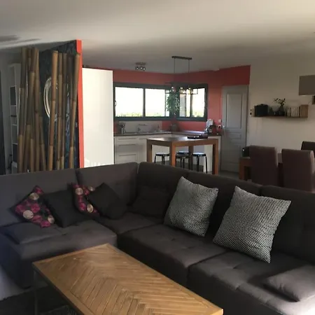 Maison Familiale Avec Piscine *